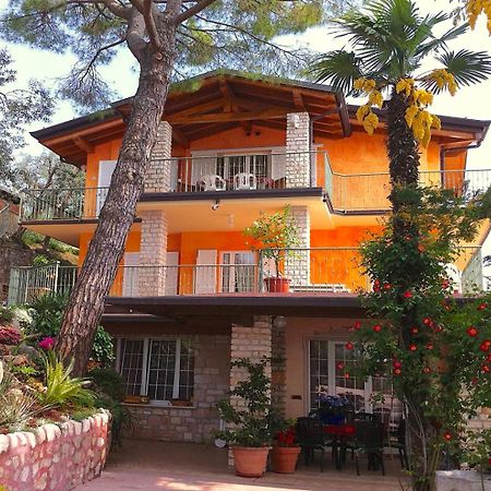 Villa Panorama Residence Гардоне-Рив'єра Екстер'єр фото